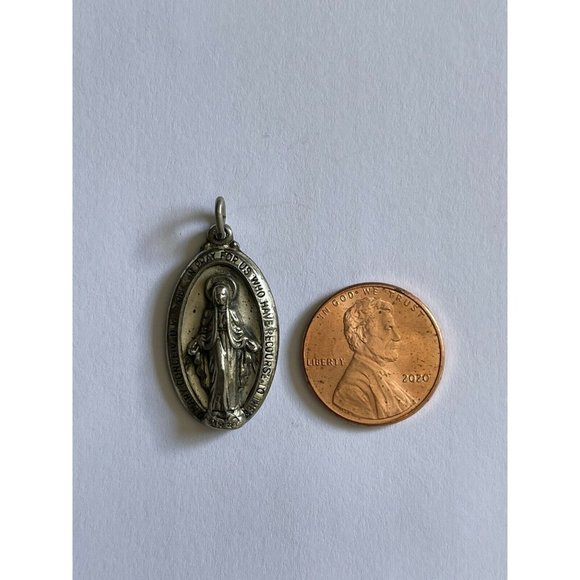 Vintage St. Mary M de Jean Sterling Silver Pendant Medal Catholic Charm - Picture 3 of 3